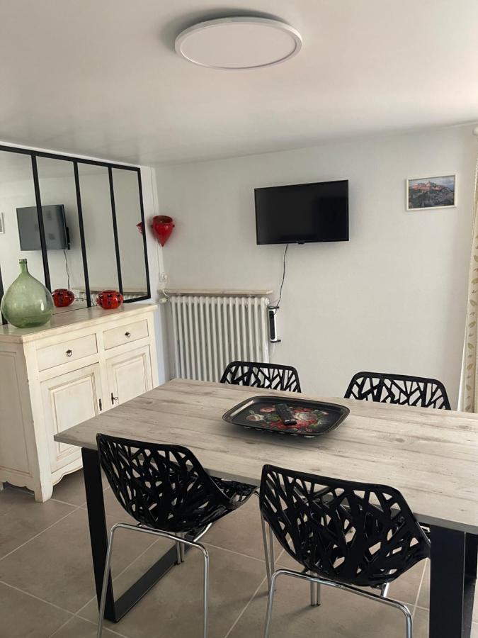 Les Flo Location Apartment Aigues-Mortes Exterior photo