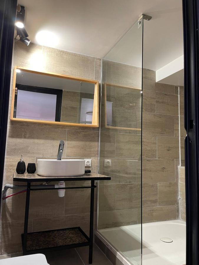 Les Flo Location Apartment Aigues-Mortes Exterior photo